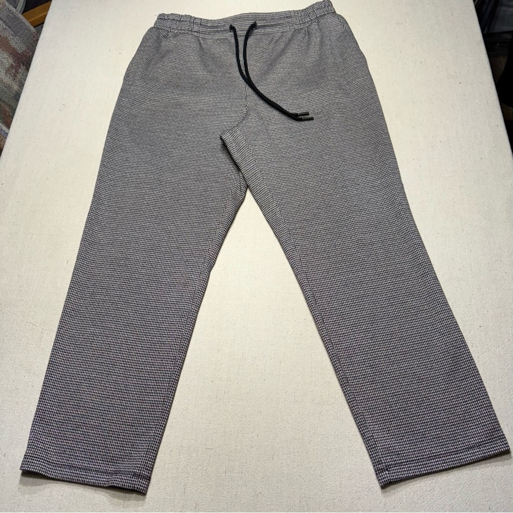 a new day Women’s Gray Patterned Pants - Size Medium- Gray, Black & Burgundy
